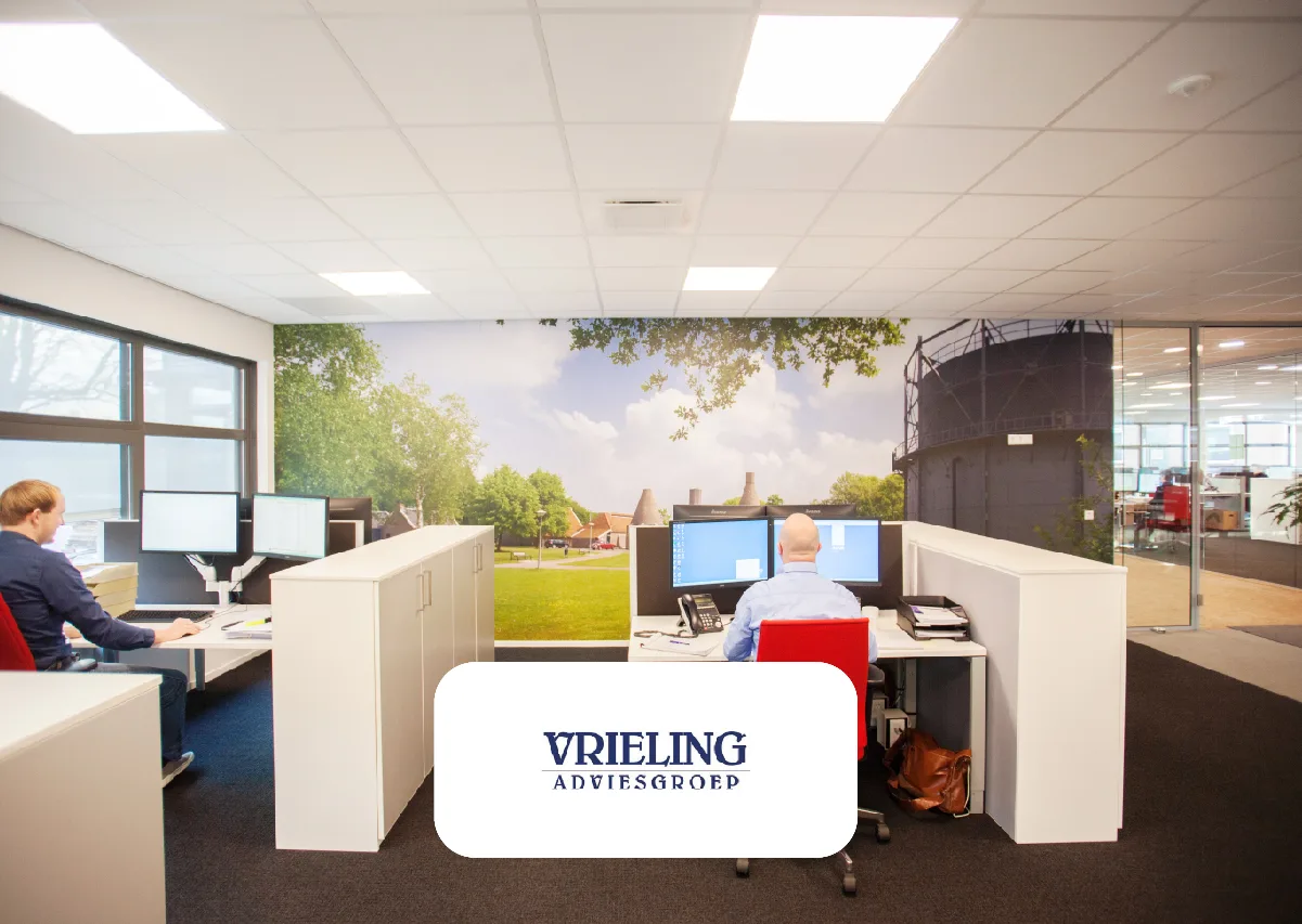 Wandvullend fotobehang en geluidsabsorberende kastenwanden voor de nieuwe vestiging van Vrieling Adviesgroep in Dedemsva