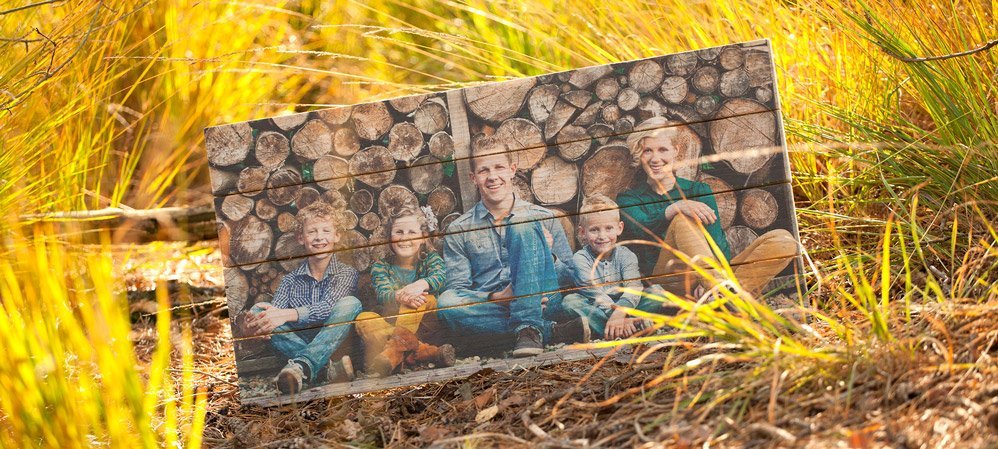 Een gezinsfoto op steigerhout Een gezinsfoto op Steigerhout
