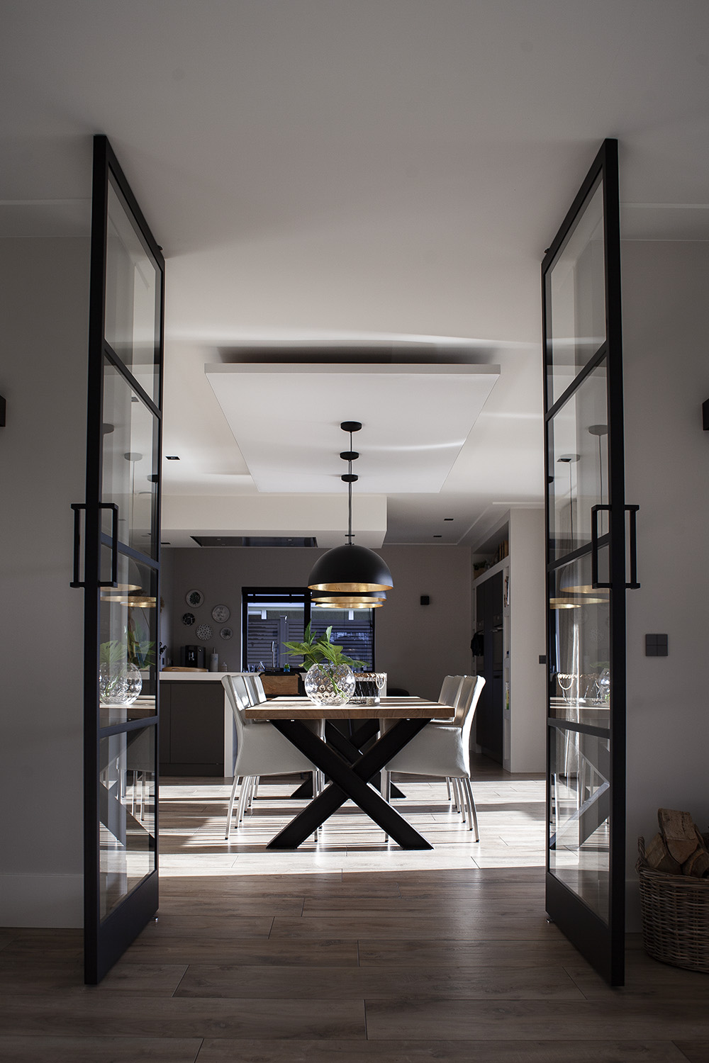 Geluidsabsorberend plafondpaneel in de keuken Geluidsabsorberend plafondpaneel in de keuken